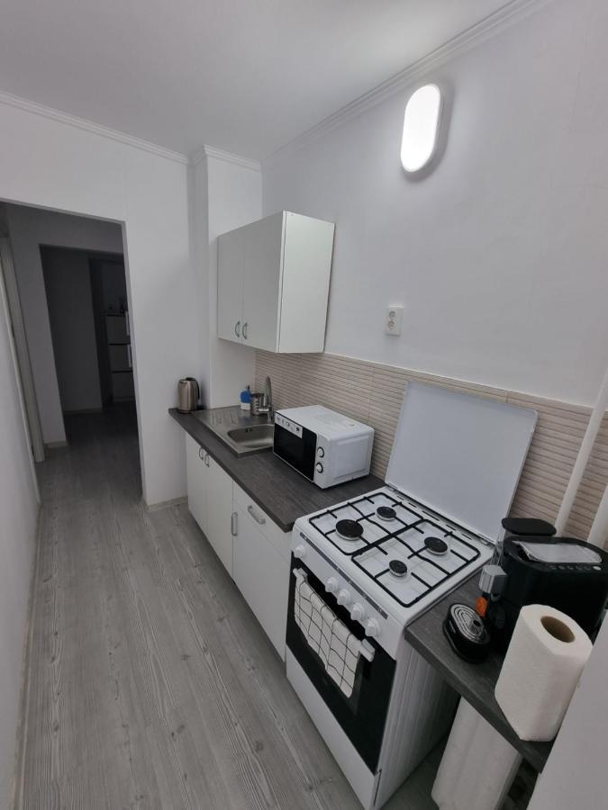 Lacul Tei Aparthotel Bukares Bagian luar foto