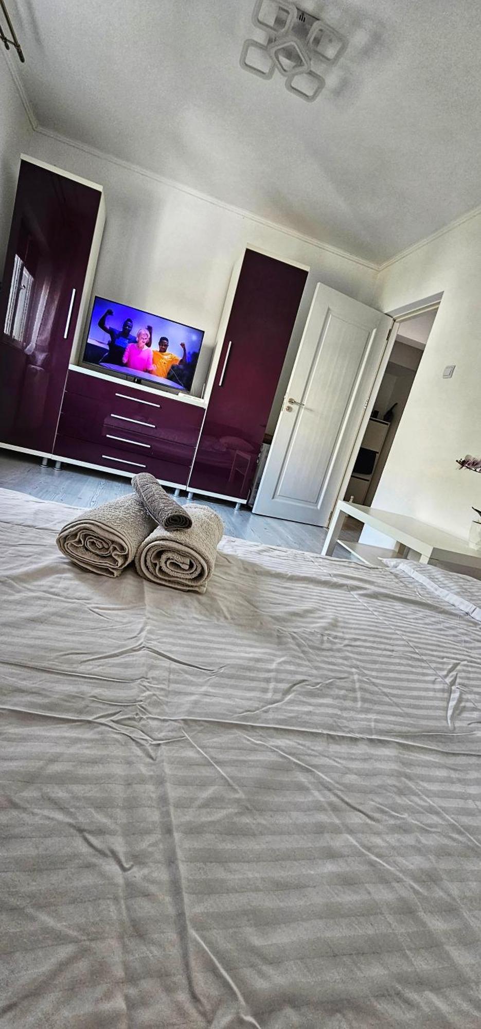 Lacul Tei Aparthotel Bukares Bagian luar foto